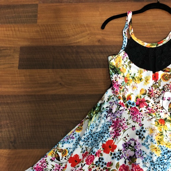 Flower Sun Dress - Picture 5 of 6